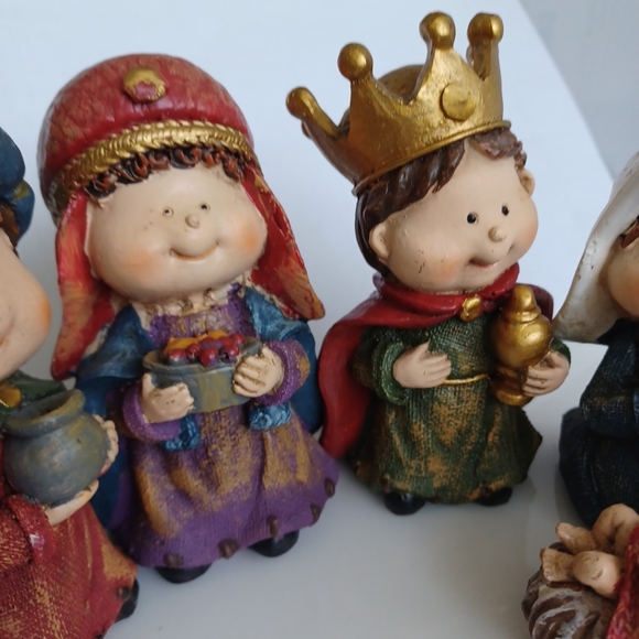 Resin Mini 2.5" Holy Nativity Set Christmas Figures Ornaments Cute Little People - Picture 7 of 7